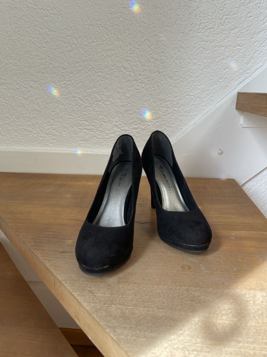 Tamaris Damenschuhe: Klassische Pumps in Schwarz, Gr. 36 – Neu (gemäss Beschreibung) aus Bern von 0ne
