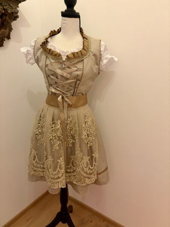 Dirndl Kleid beige mit Spitze und Bluse