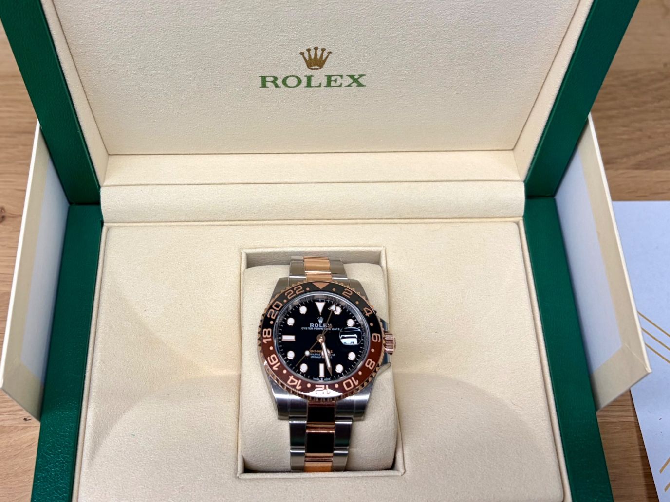 Rolex Orologi: Rolex, GMT Master II, Rootbeer (Full Set CH) – Nuovo (secondo la descrizione) da Aarau venduto da eddi.o