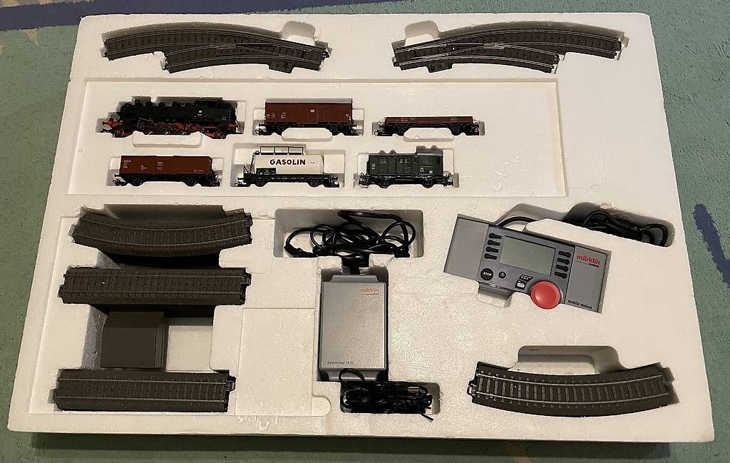 Märklin Modelleisenbahnen: Märklin Digital Startpackung Güterzug 29533 – Gebraucht aus Buttwil von Johan66