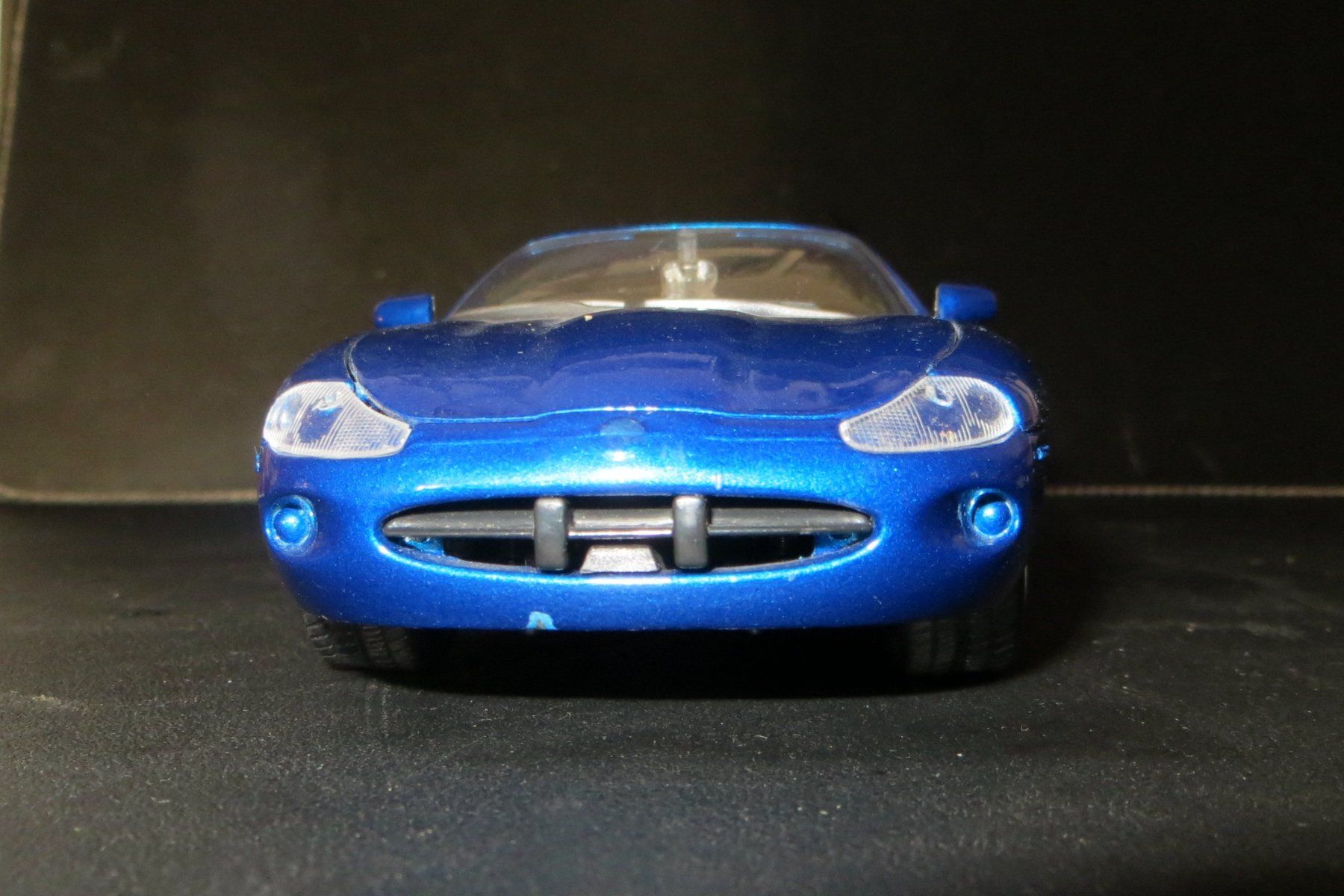 Maisto Voitures modèles: Jaguar XK8 – D'occasion à Herisau par Simonalb