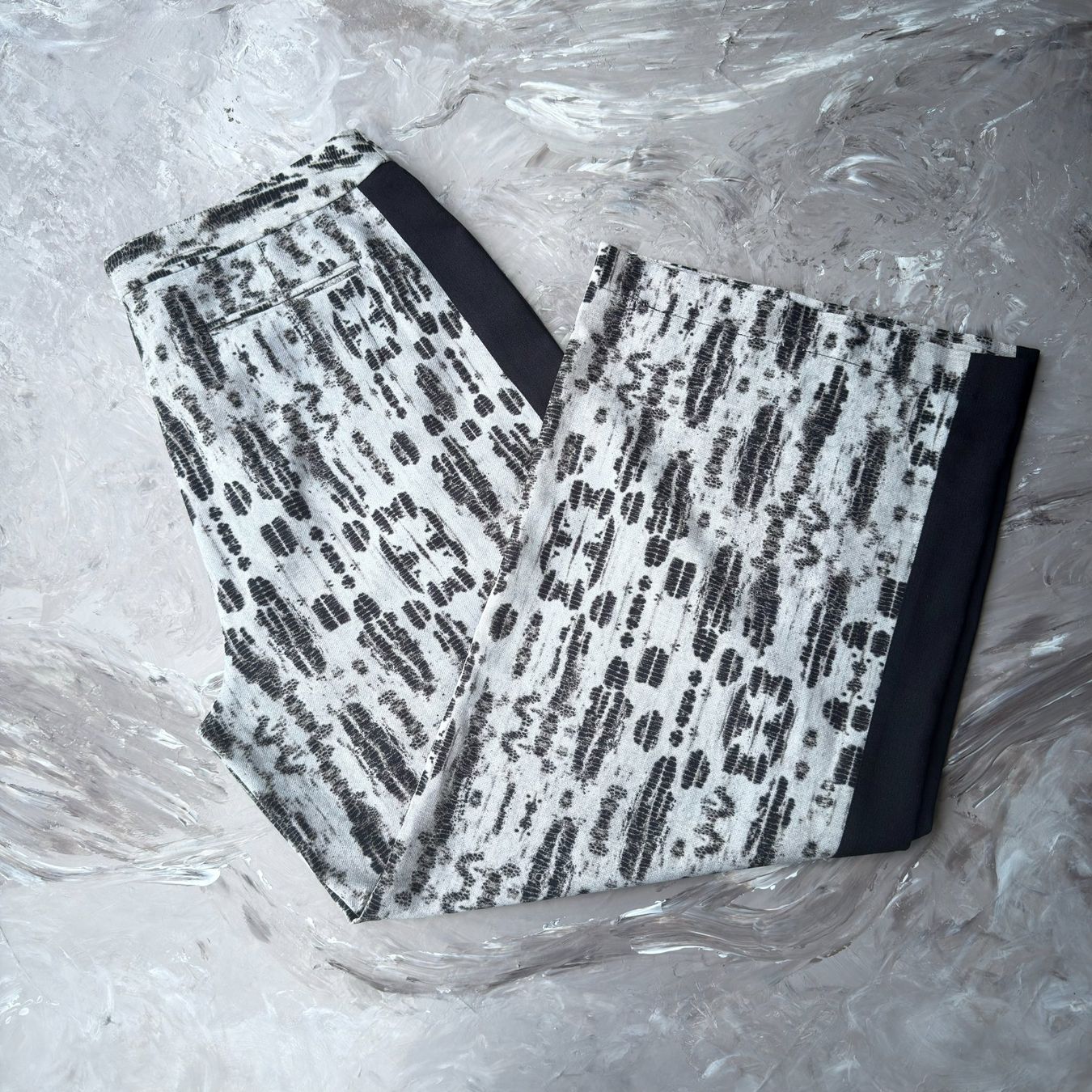Pantaloni: Pantalon large "Racha" BCBGMAXAZRIA — Taille L – Usato da Thônex venduto da Suisse.Shopping 2