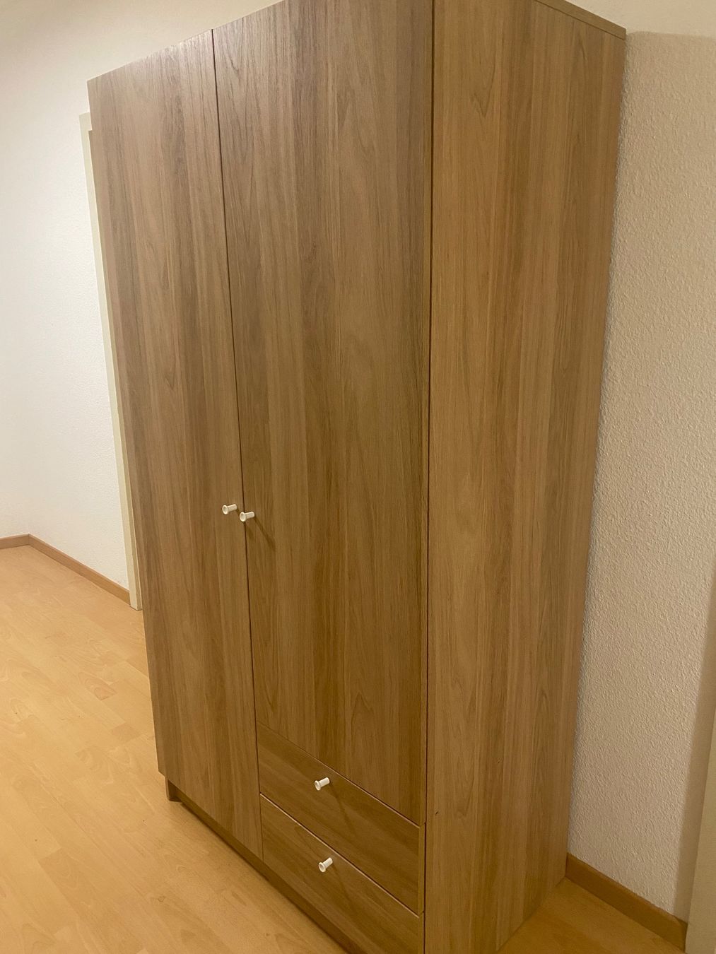 Ikea Schränke: Ikea Kleiderschrank – Gebraucht aus St Gallen von qjw_rt9q 1