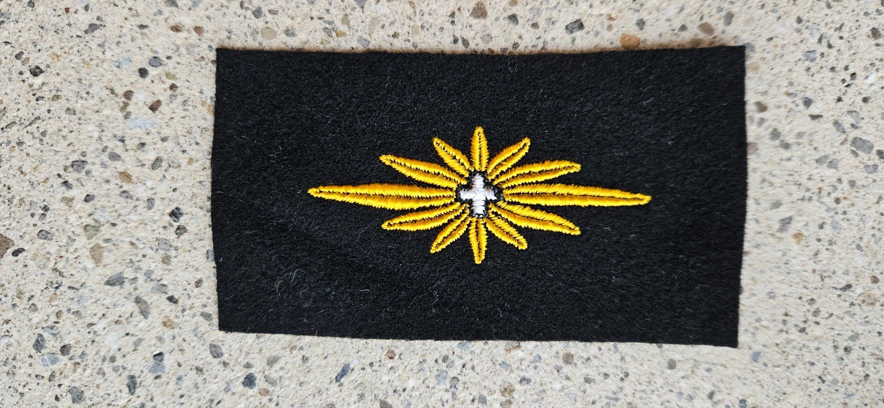 Schweizer Armee Placchette & Badge: *** Kragenspiegel Generäle Versuchsversion *** – Nuovo e nell'imballaggio originale da Riedholz venduto da fr_sIruP