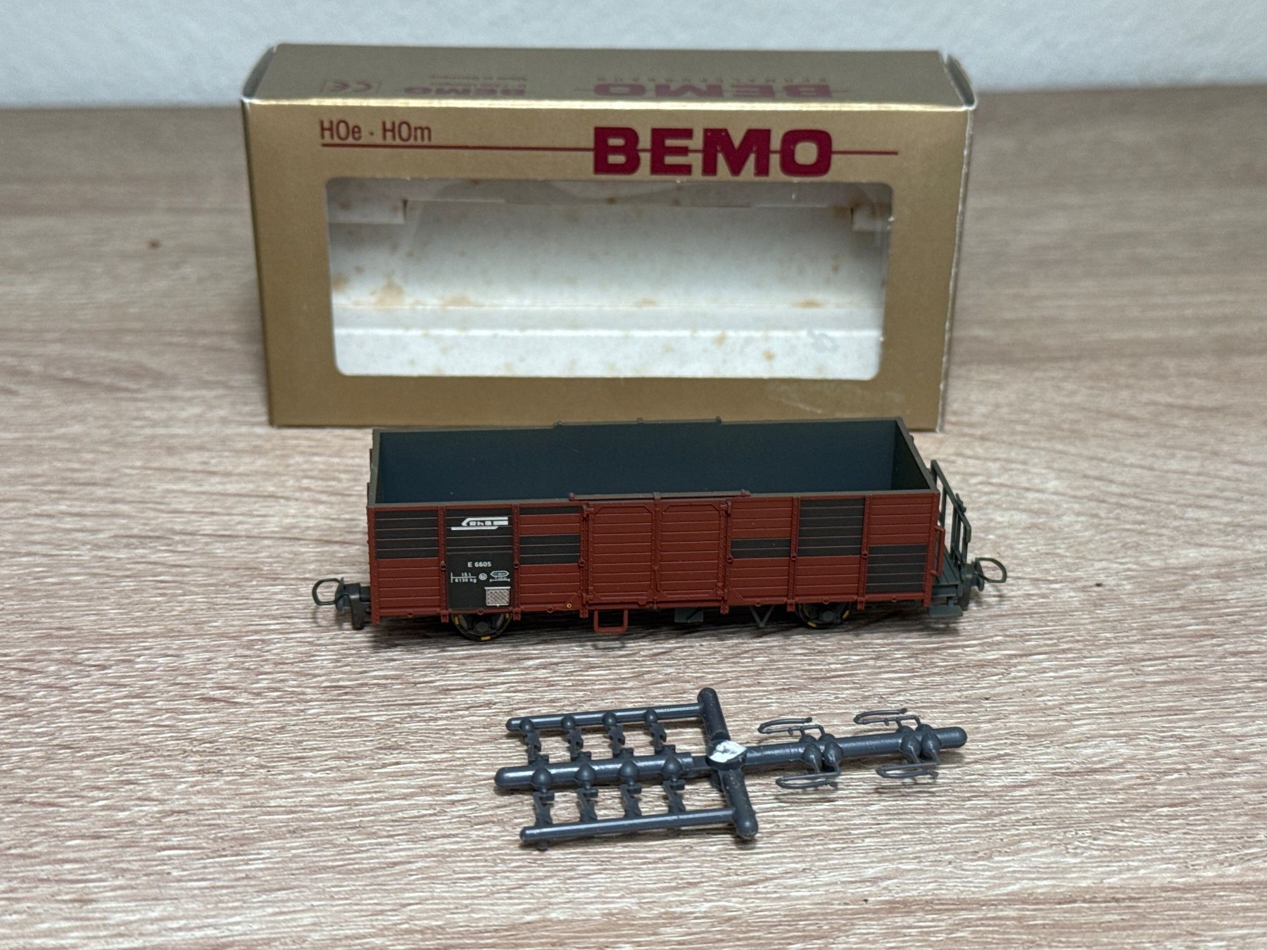 Bemo Modellini di ferrovie: Bemo 2254 175 Güterwagen RhB H0m – Usato da St-Aubin-Sauges venduto da tantome 5