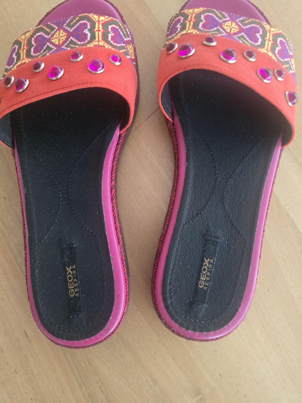 Geox Scarpe da donna: Geox Pantoletten,  Gr.37 neuwertig – Nuovo (secondo la descrizione) da Rorschacherberg venduto da Olgamedved 1