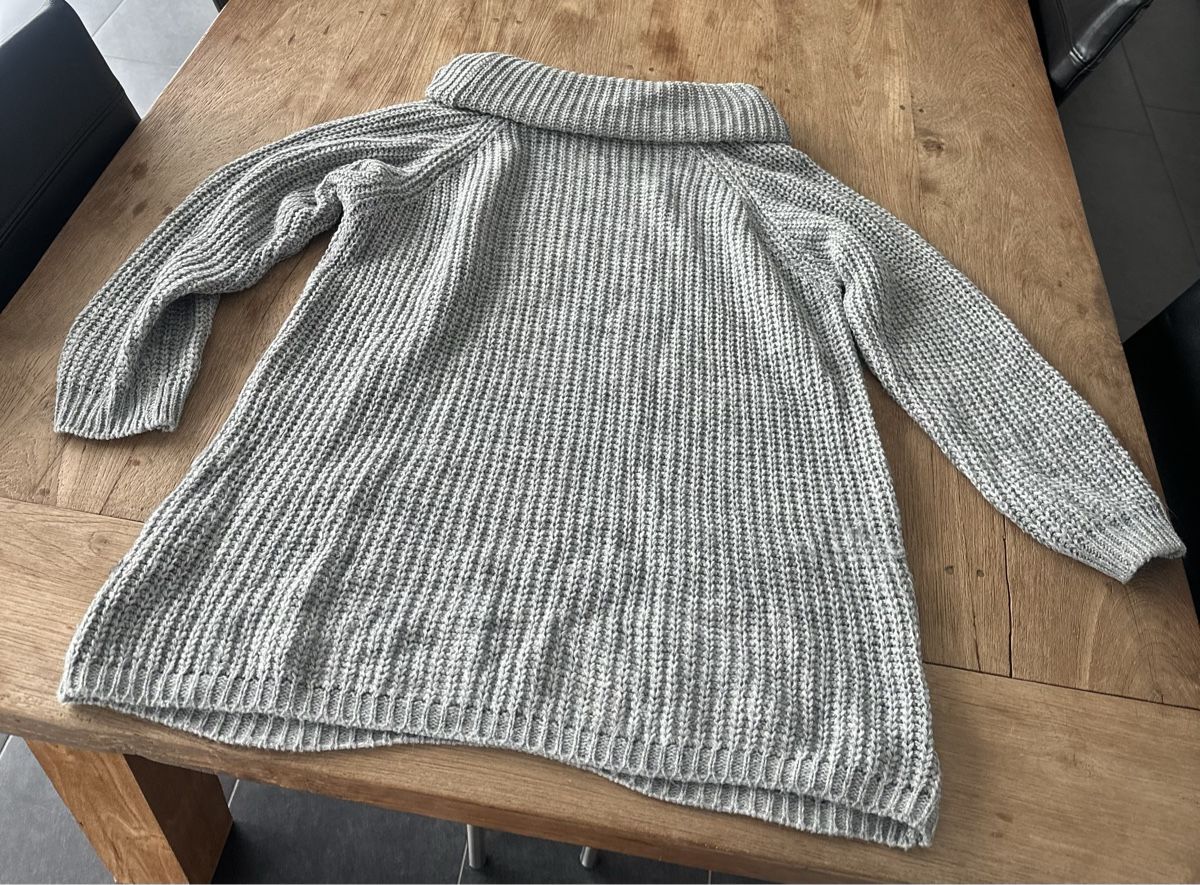 Pulls & Sweat-shirts: Kuscheliger Damenpullover, Grobstrick, Gr. S, grau – D'occasion à Dänikon ZH par Annikaberg 2