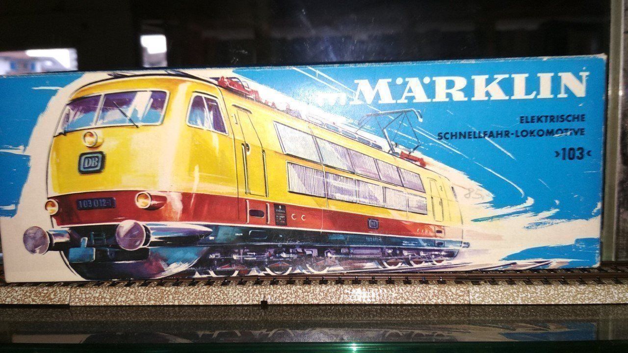 Märklin Modellini di ferrovie: E-Lok BR 103 DIGITAL mit 2 Wagen – Usato da Wil SG venduto da fanofrio 1