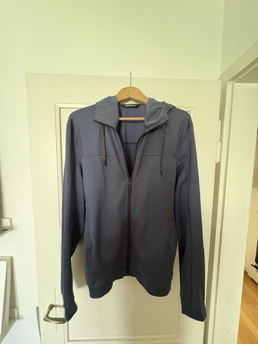 Arcteryx Giacche: Arcteryx Men Hoody blau L – Nuovo (secondo la descrizione) da Basel venduto da v3t_z9gg 1