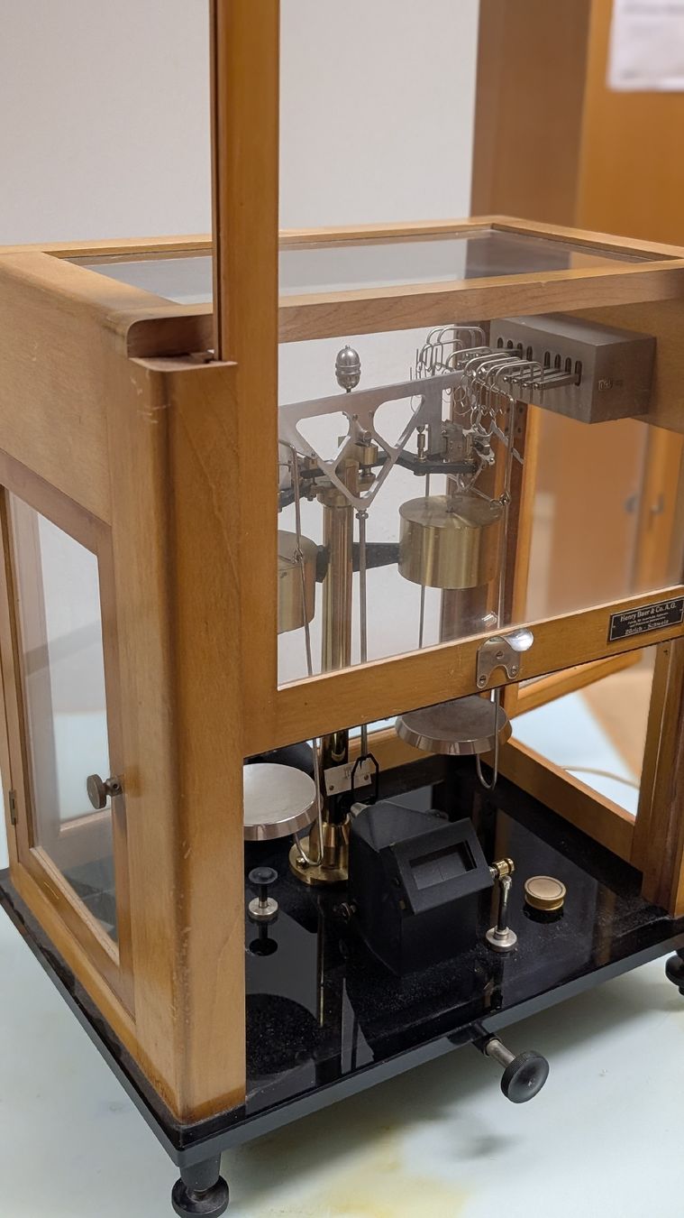 Accessori da laboratorio: Präzisionswaage Henry Baer – Usato da Kirchberg SG venduto da Speedcuber77 1