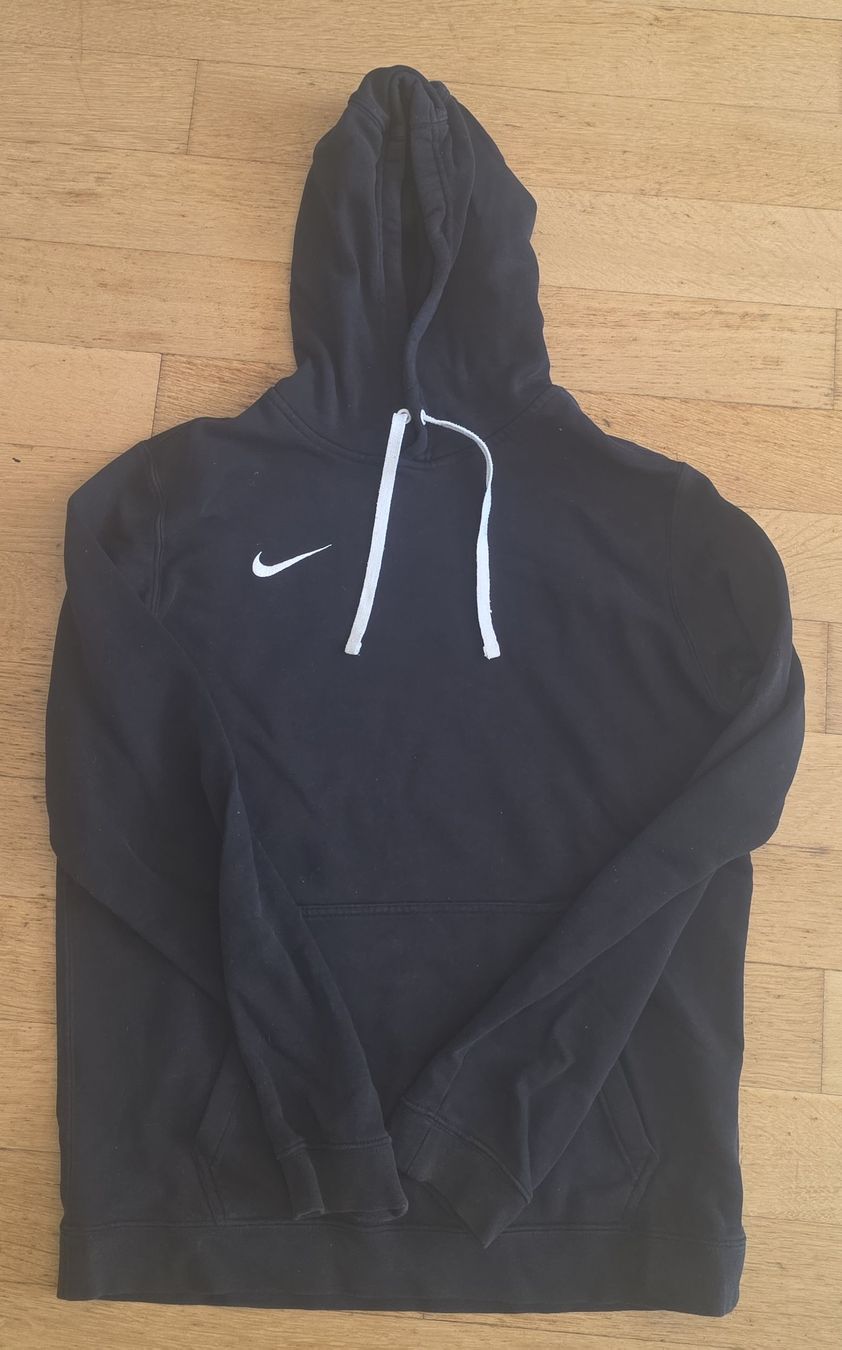 Nike Maglioni & Felpe: Nike Kapuzenpullover schwarz – Nuovo (secondo la descrizione) da Matten b. Interl venduto da svenii123