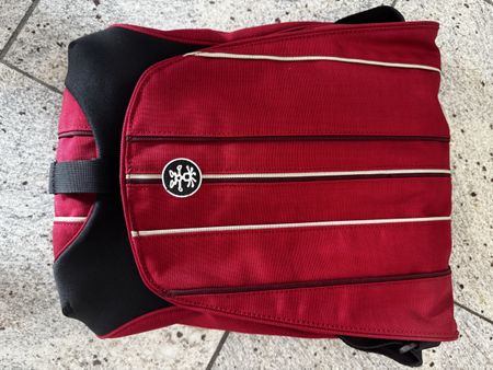 Crumpler Umhängetasche/ Kameratasche, bordeauxrot, Top!