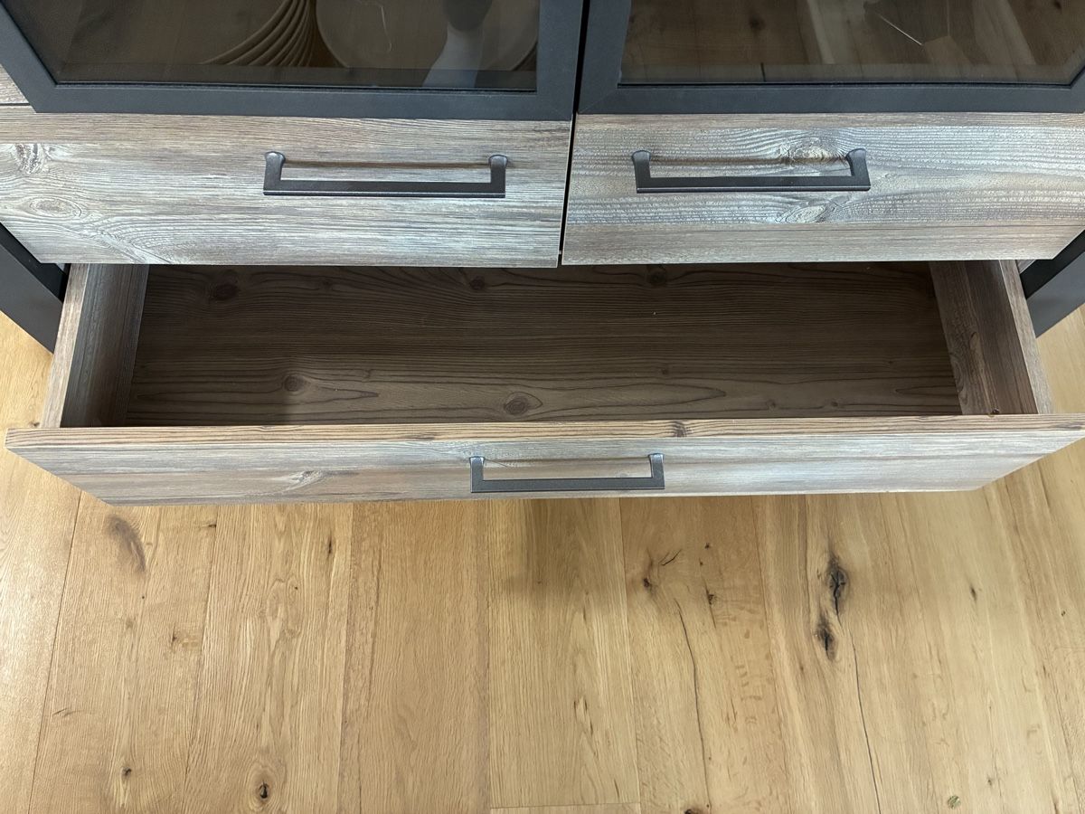 Conforama Vetrine: Vitrine mit viel Stauraum – Usato da Brittnau venduto da Nina1234 3