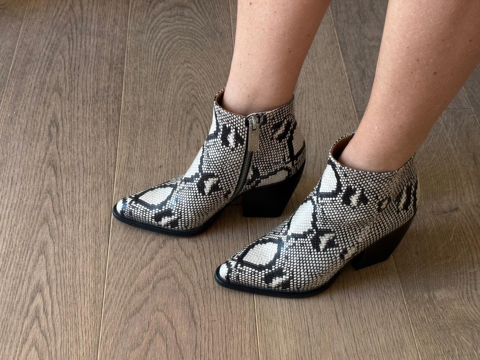 Chloé Scarpe da donna: Chloé Stiefeletten, Echtleder, Gr. 38 – Usato da Oberarth venduto da SSS. 1