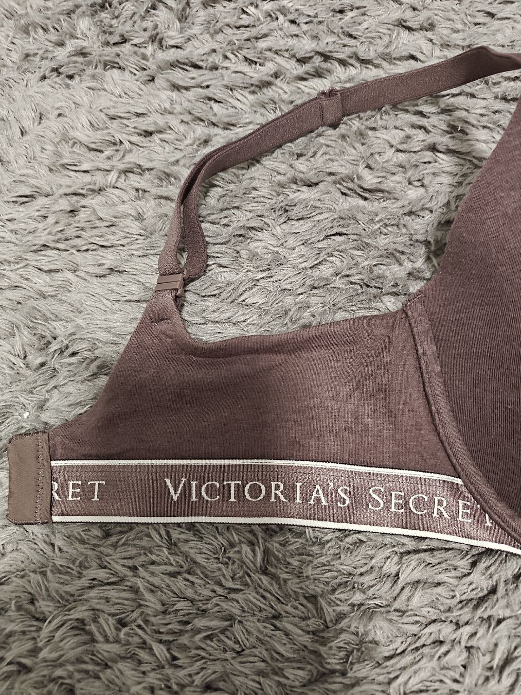 Victoria's Secret Altra biancheria intima: Victoria Secret BH 75E / 34DD – Nuovo (secondo la descrizione) da Pieterlen venduto da Saemelili 6