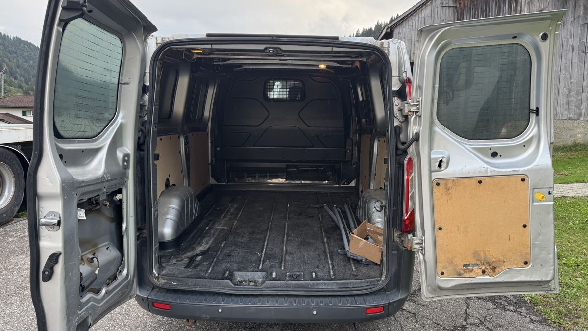 Ford Nutzfahrzeuge: Ford Transit Custom L1H1 2016 – Defekt aus Einsiedeln von patsteiner74 4