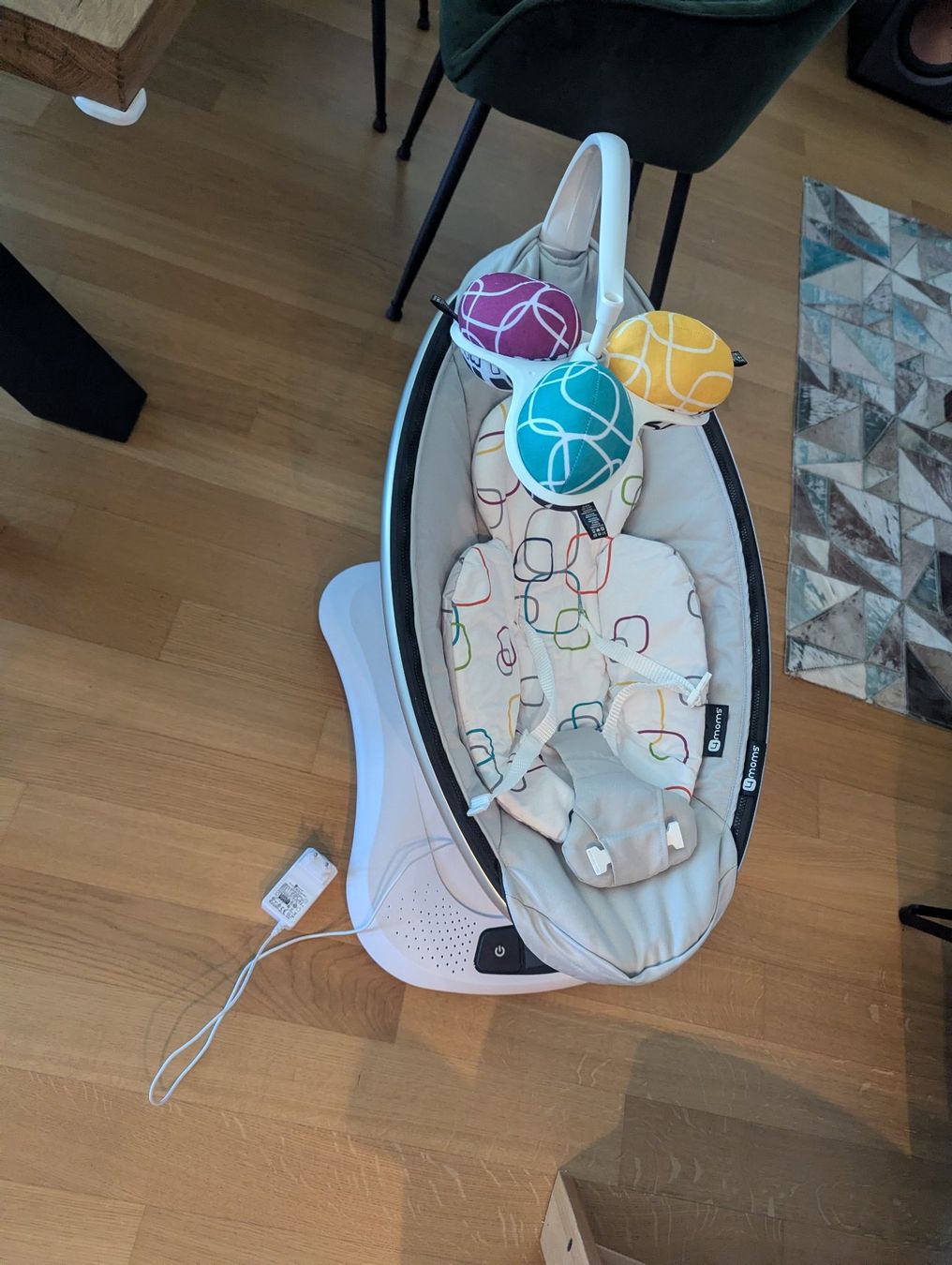 4moms Sdraiette & Sdraiette a dondolo: 4moms mamaRoo baby swing – Usato da Zürich venduto da m8005 2