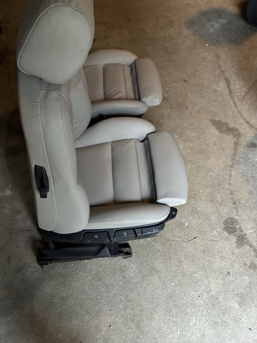 BMW Tutti pezzi di ricambio auto: BMW E 36 Sitze – Usato da Grenchen venduto da Netii10 7