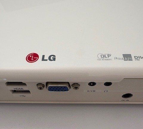 LG Proiettori: Projektor / Beamer LG – Usato da Uetikon am See venduto da Groshans 1