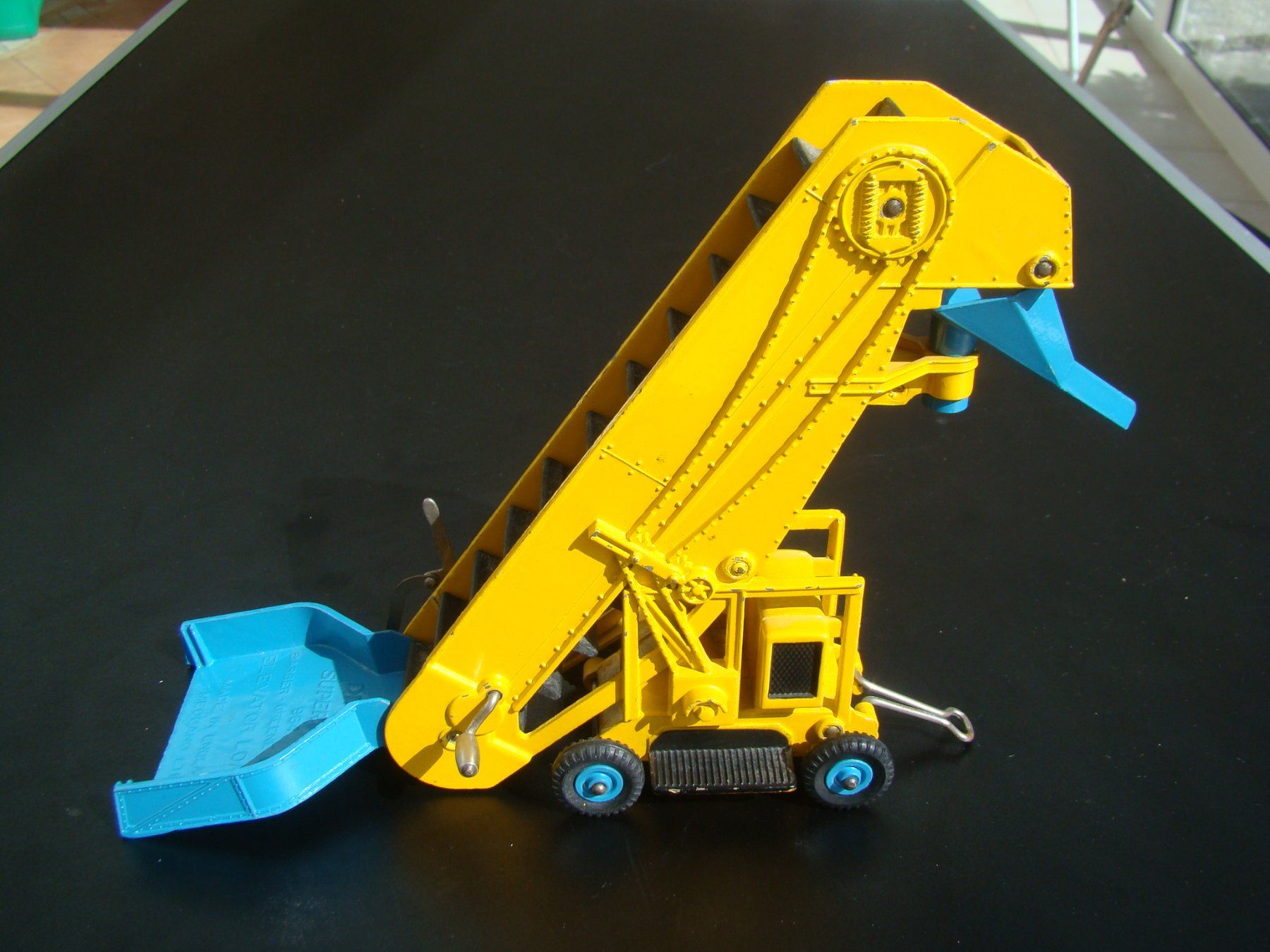Dinky Toys Modellautos: Dinky Supertoys 964 Elevater Loader mit Förderband cool – Gebraucht aus Walzenhausen von Vanquish711 5