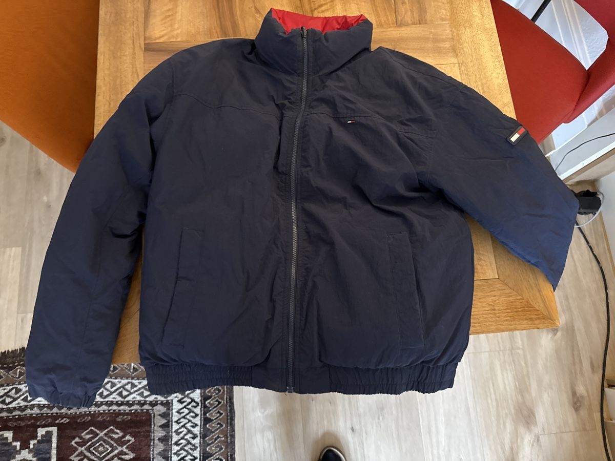 Tommy Hilfiger Giacche: Tommy Hilfiger Reversible Down Jacket Grösse L – Usato da Zürich venduto da azi_vpl9
