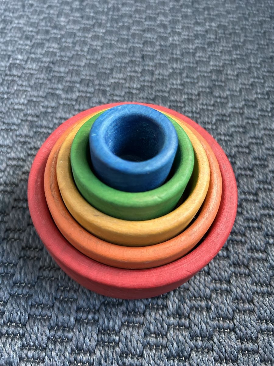 Spielzeuge: Grimms Stacking bowls Rainbow Set Good Condition – Gebraucht aus Zürich von mar_d7zz