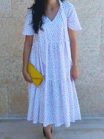 Designerkleid aus Kroatien, red dots