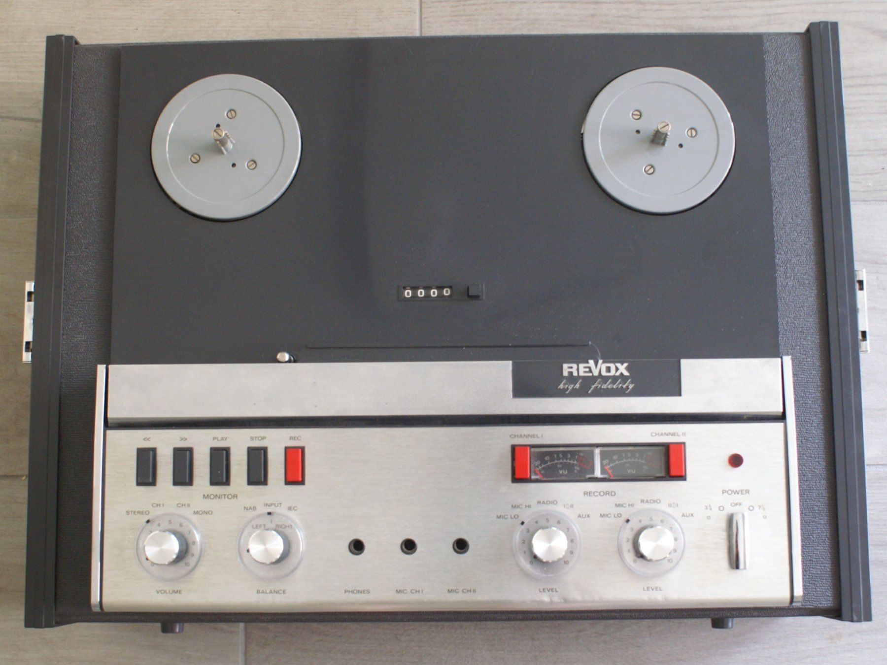 Revox Apparecchi a nastro: Revox A77 défectueux / Defekt Revox A77 – Difettoso da Estavayer-le-Lac venduto da S_Riond 1