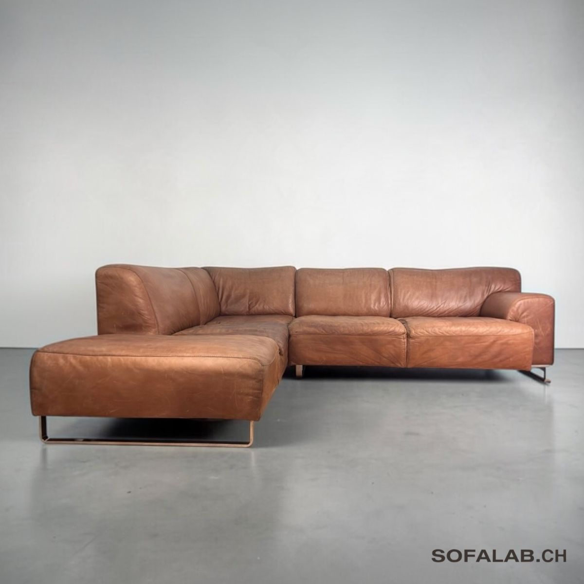 Sofas: Willi Schillig Ecksofa Vintage Echtleder Cognac – D'occasion à Bachenbülach par Sofalab.swiss