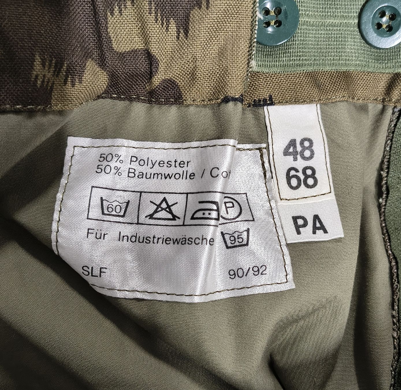 Armée suisse Uniformes: Sur pantalon taz 90 – D'occasion à Morens FR par John_Doe_1981 2