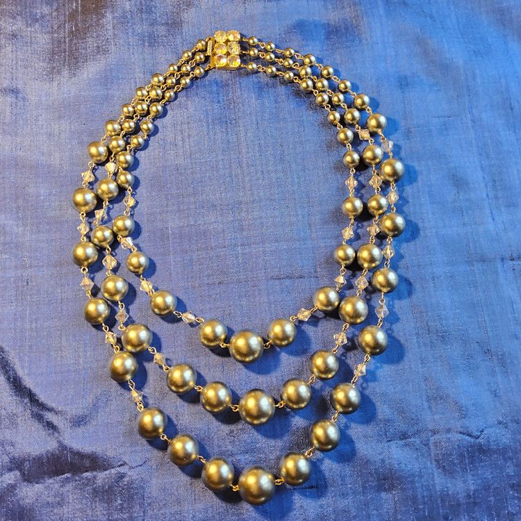 vintage-grau-silbrige-perlenkette-collier-dreistr-ngig-60er-gebraucht
