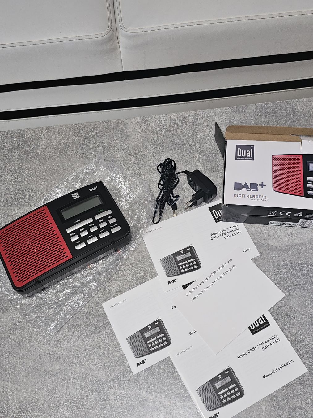 Dual Radios: Dual DAB+ Digitalradio FM portabel - Roter – Neu und originalverpackt aus Herzogenbuchsee von tgi_rln7 2