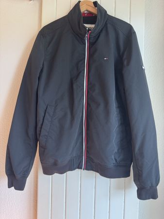 Tommy Hilfiger Jacke Übergangsjacke Gr. L schwarz