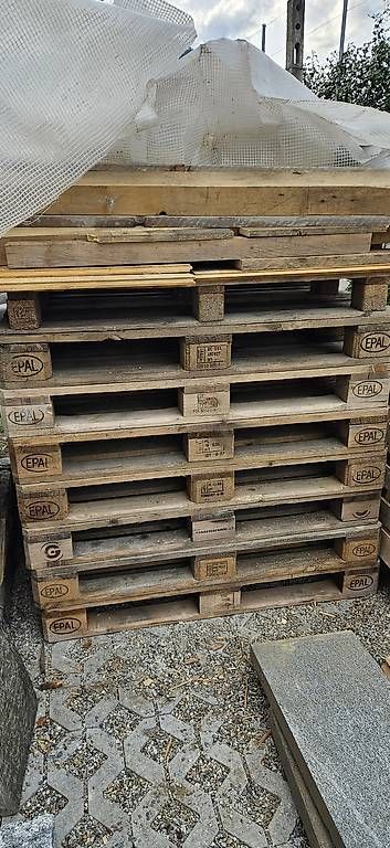 Pallets: Epal, Europa palette  – Usato da Roveredo GR venduto da DecriEVO