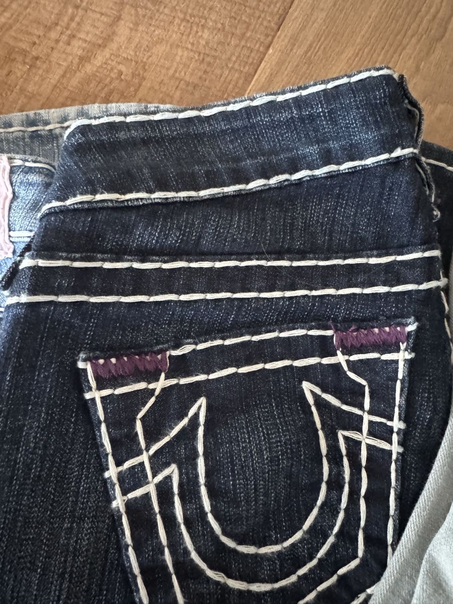 True Religion Jeans: True Religion Jeans 4 Stück Grösse 24 – Usato da Wünnewil venduto da Grinch... 2