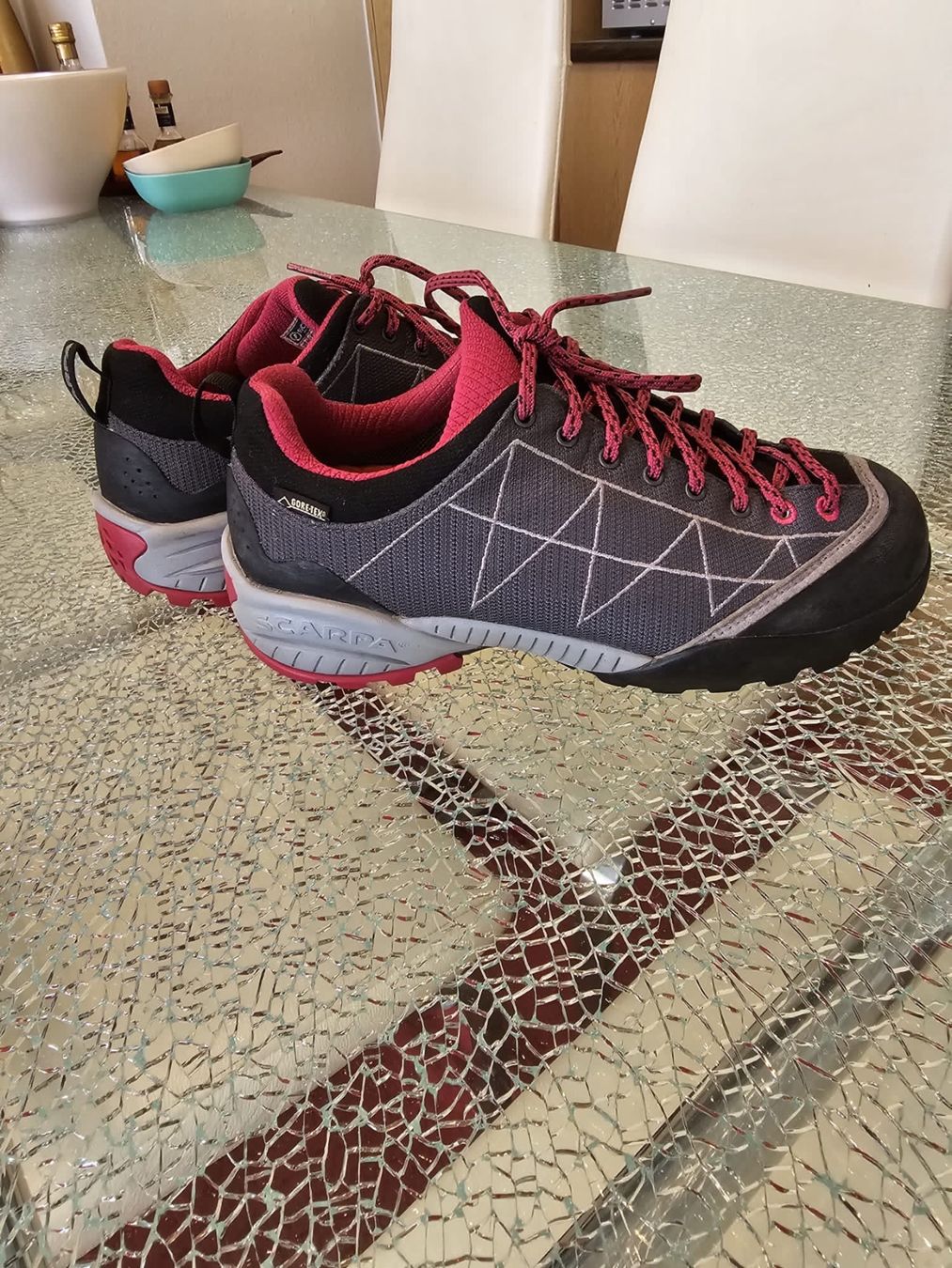 Scarpa Scarpe da donna: Scarpa Gr. 37 – Usato da Luzern venduto da Reni025 1