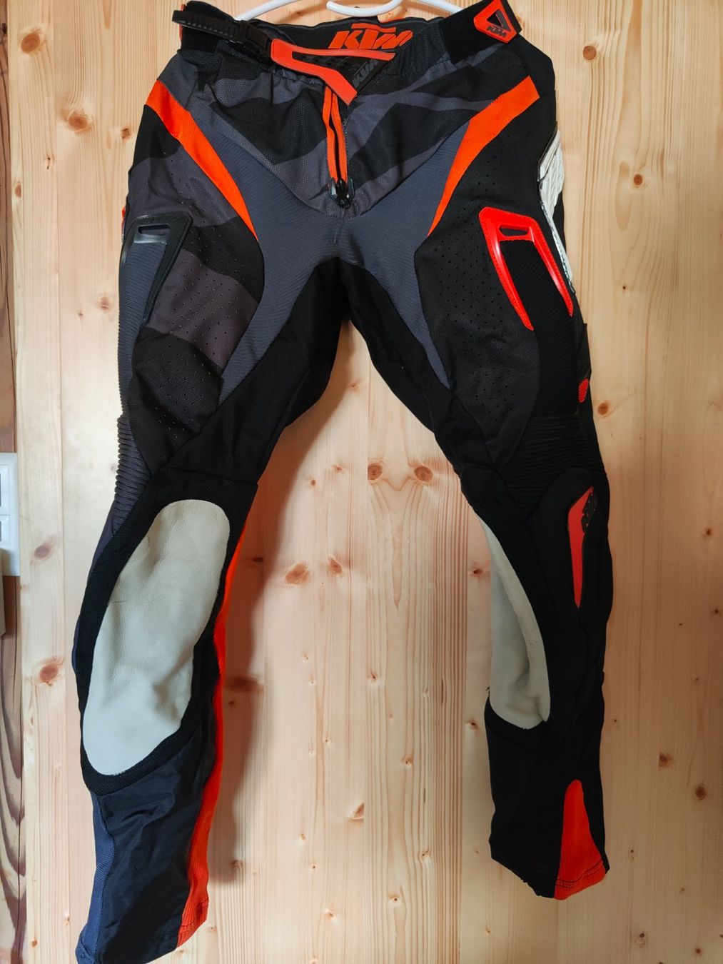 KTM Hosen: KTM Motocross Hose Grösse 30 – Gebraucht aus Mühlehorn von Player914
