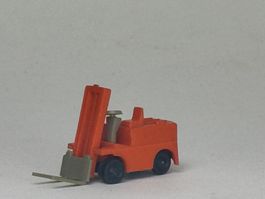 GB- Gabelstapler orange Lenkrad beige Hersteller unbekannt