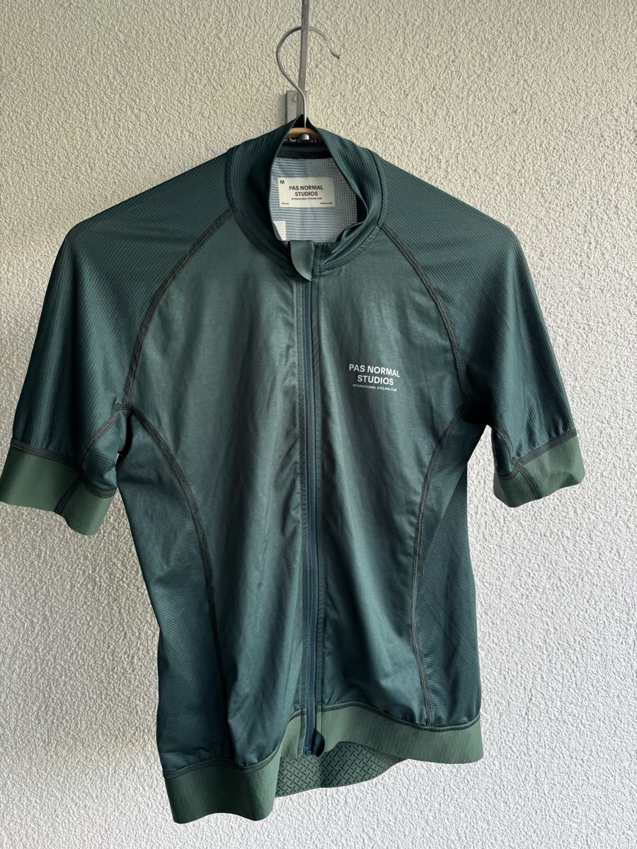 Pas Normal Studios Canottiere & Pantaloni: PNS Jersey Teal – Usato da Benglen venduto da car_nct9