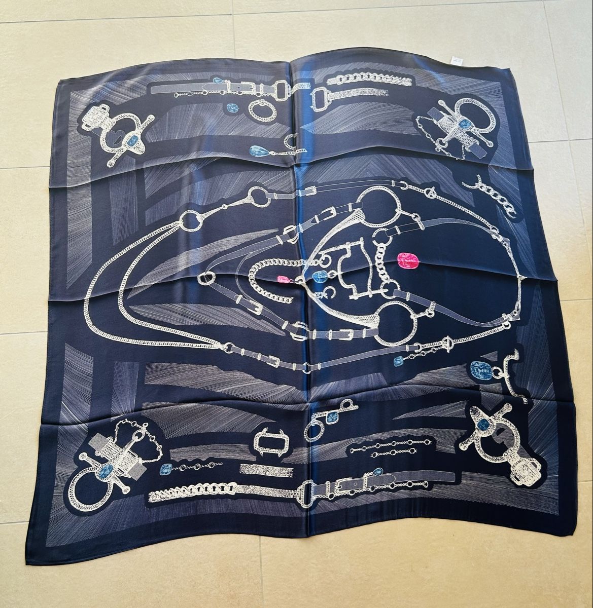 Foulard & Sciarpe: Foulard en soie – Nuovo e nell'imballaggio originale da Founex venduto da etswang