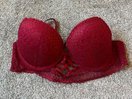 Bordeaux roter BH mit Spitze, Grösse 85B