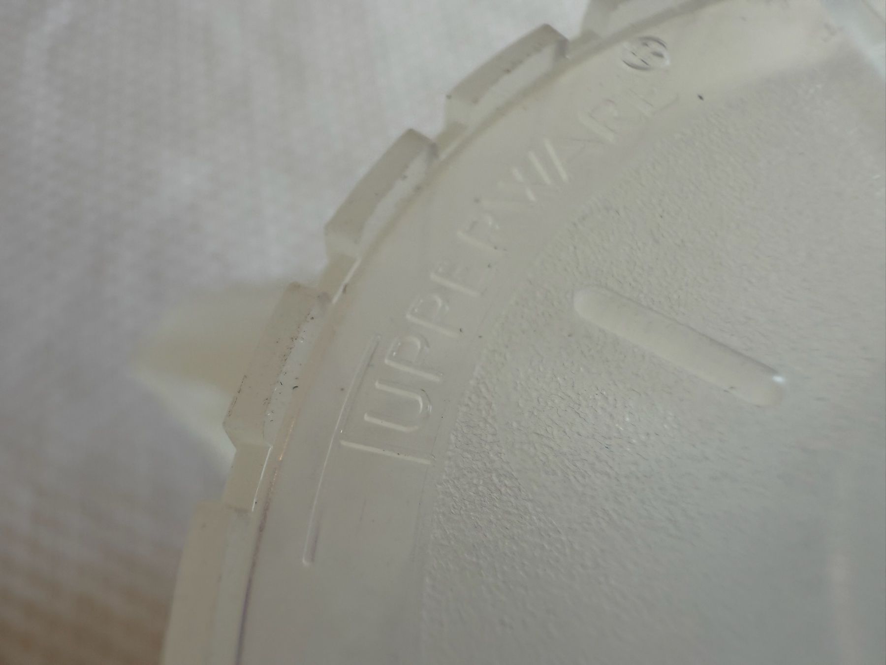 Tupperware Contenitori & Simili: Tupperware - pot - récipiet – Usato da Sion venduto da accroshoes 2