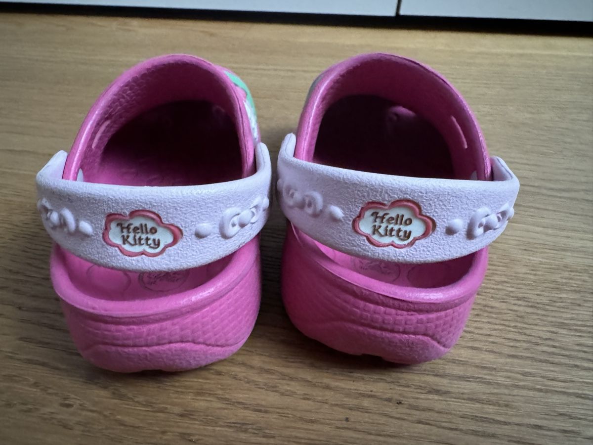 Crocs Scarpe per ragazze: Crocs 6/7 Gr. 22-24 – Usato da Genthod venduto da Tidus04 1