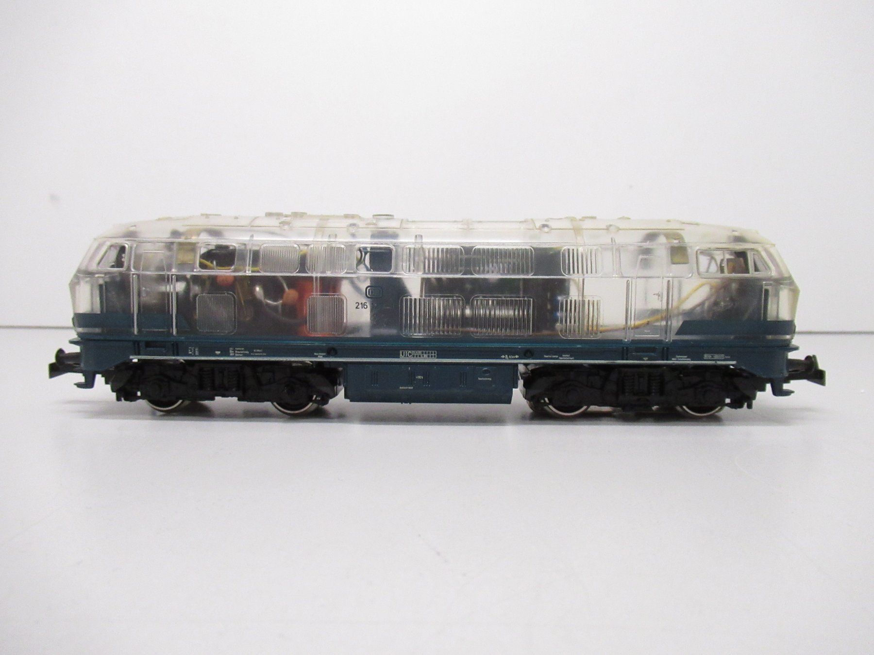 Märklin Modelleisenbahnen: Märklin 3774 E-Lok BR210 Deutsche Bahn transparent Digital – Gebraucht aus Basel von mhmarken 1