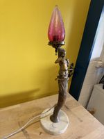 Tischlampe Engel mit rotem Glasschirm Figurativ Marmor