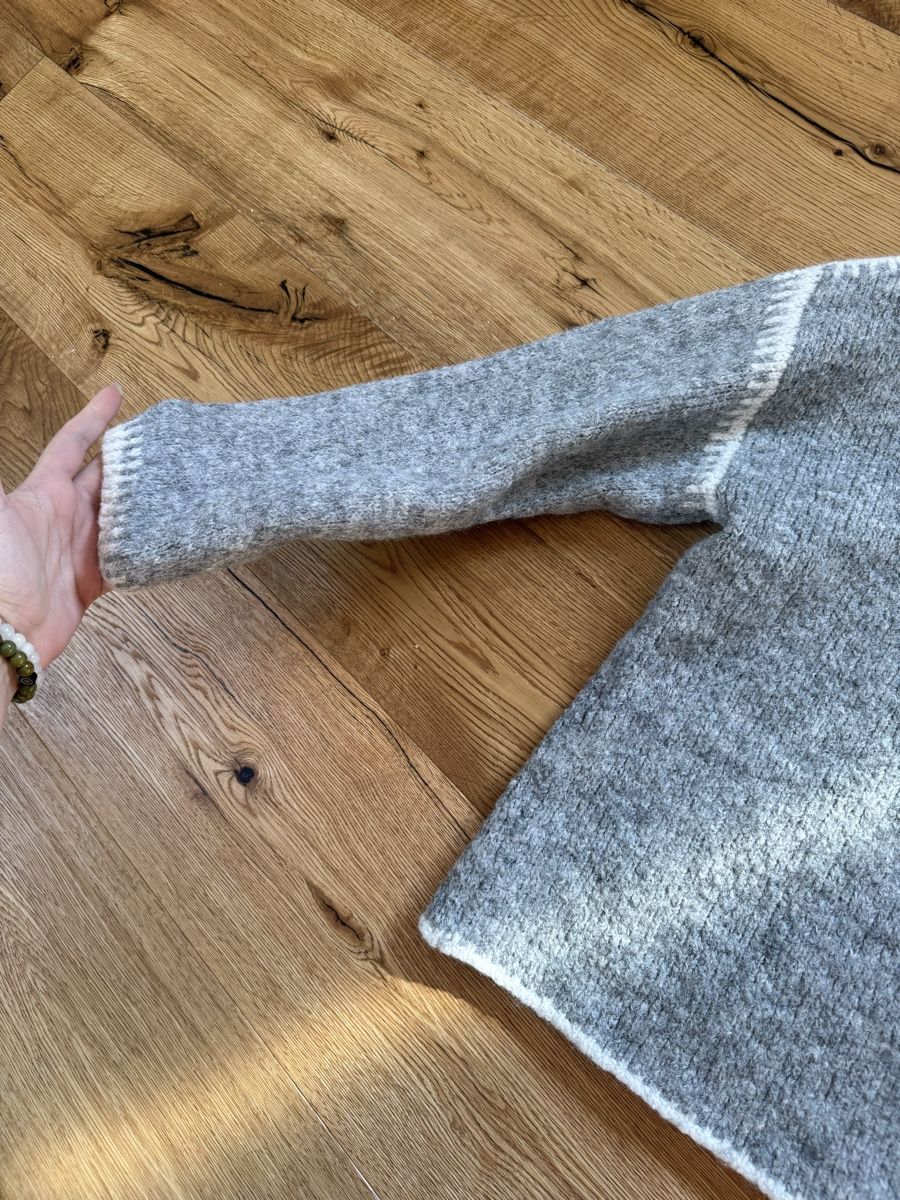Maglioni & Felpe: Pullover Damen grau Grösse M – Usato da Hüttwilen venduto da sar_8gj7 1