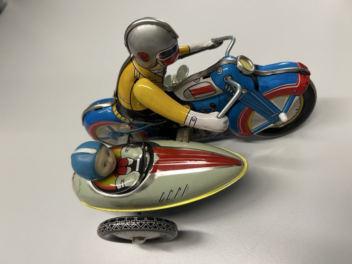 Modellini d'auto: Modellautos Blechspielzeug 3 Stück – Usato da Lachen SZ venduto da gopfertelli 3