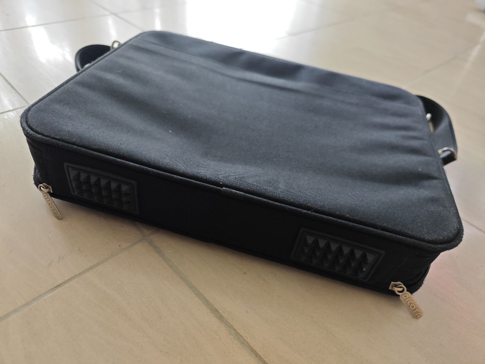 Taschen: Laptop Tasche  – Gebraucht aus Origlio von daveHK101 2