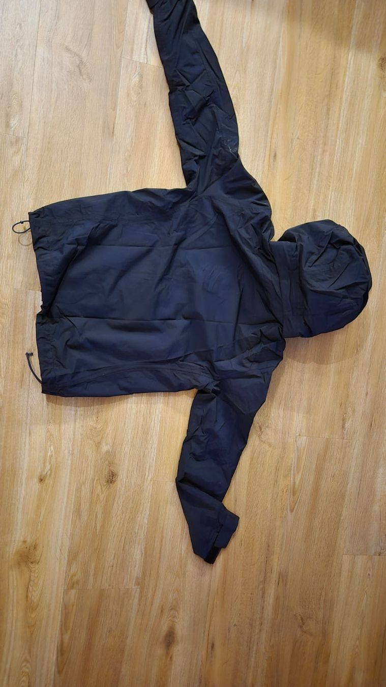 Sherpa Jacken: Sherpa Damen Jacke schwarz  – Gebraucht aus Edlibach von ar-schreinerei 4