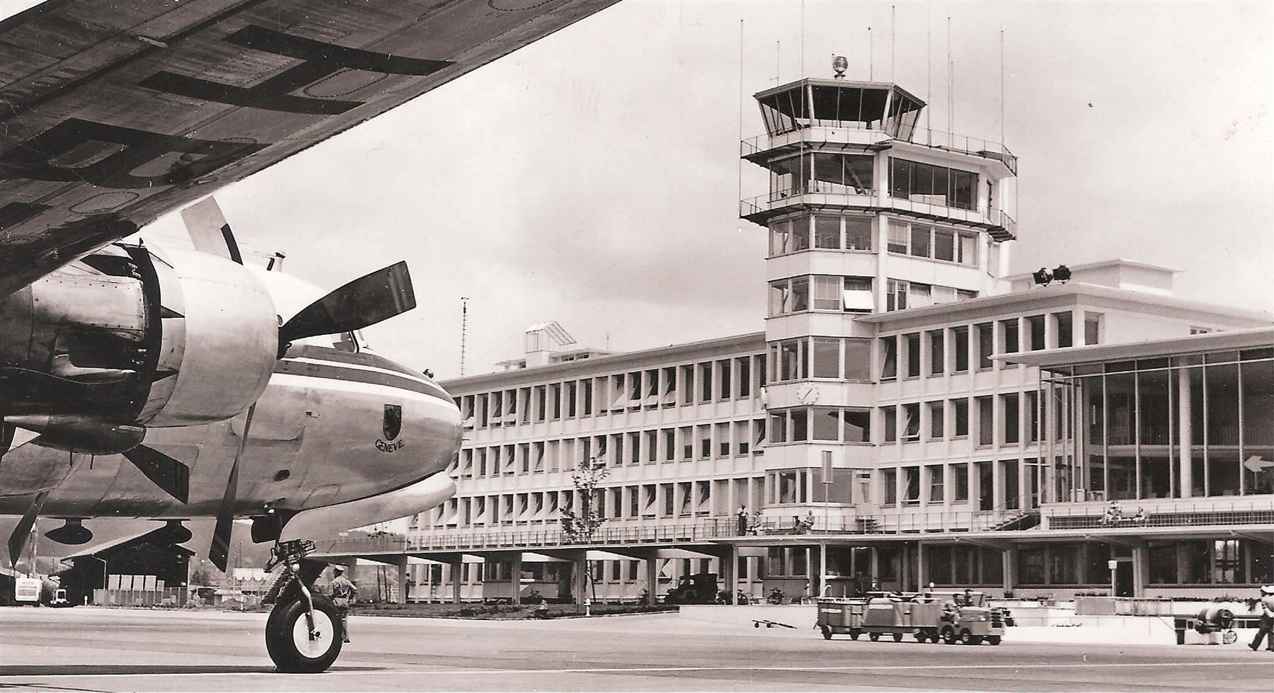 Cartoline postali: 30.8.54 Swissair Propellerflugzeug/Wartung/Check – Usato da Zürich venduto da Hagliweg 1